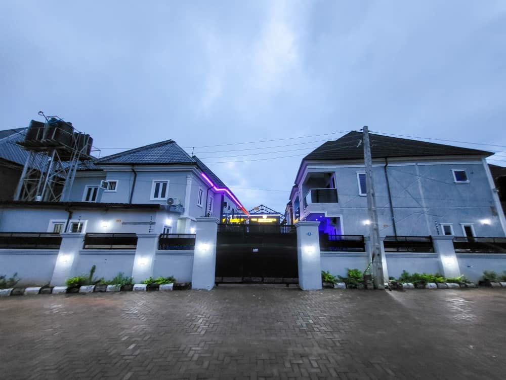 Reignvella Suites and Apartment