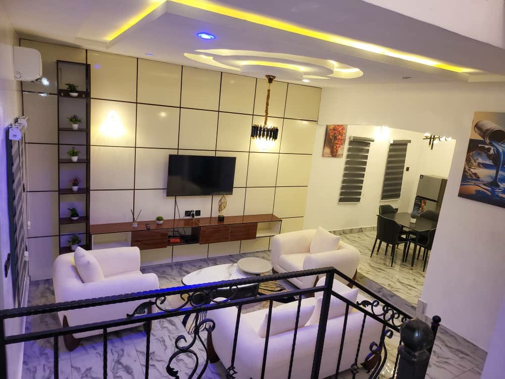 Reignvella Suites and Apartment photo 3
