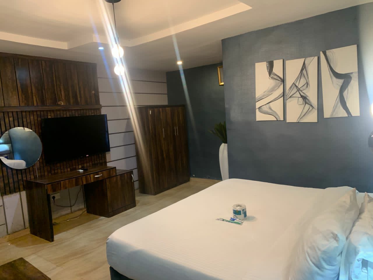 Everlynx Hotel and Suites photo 3
