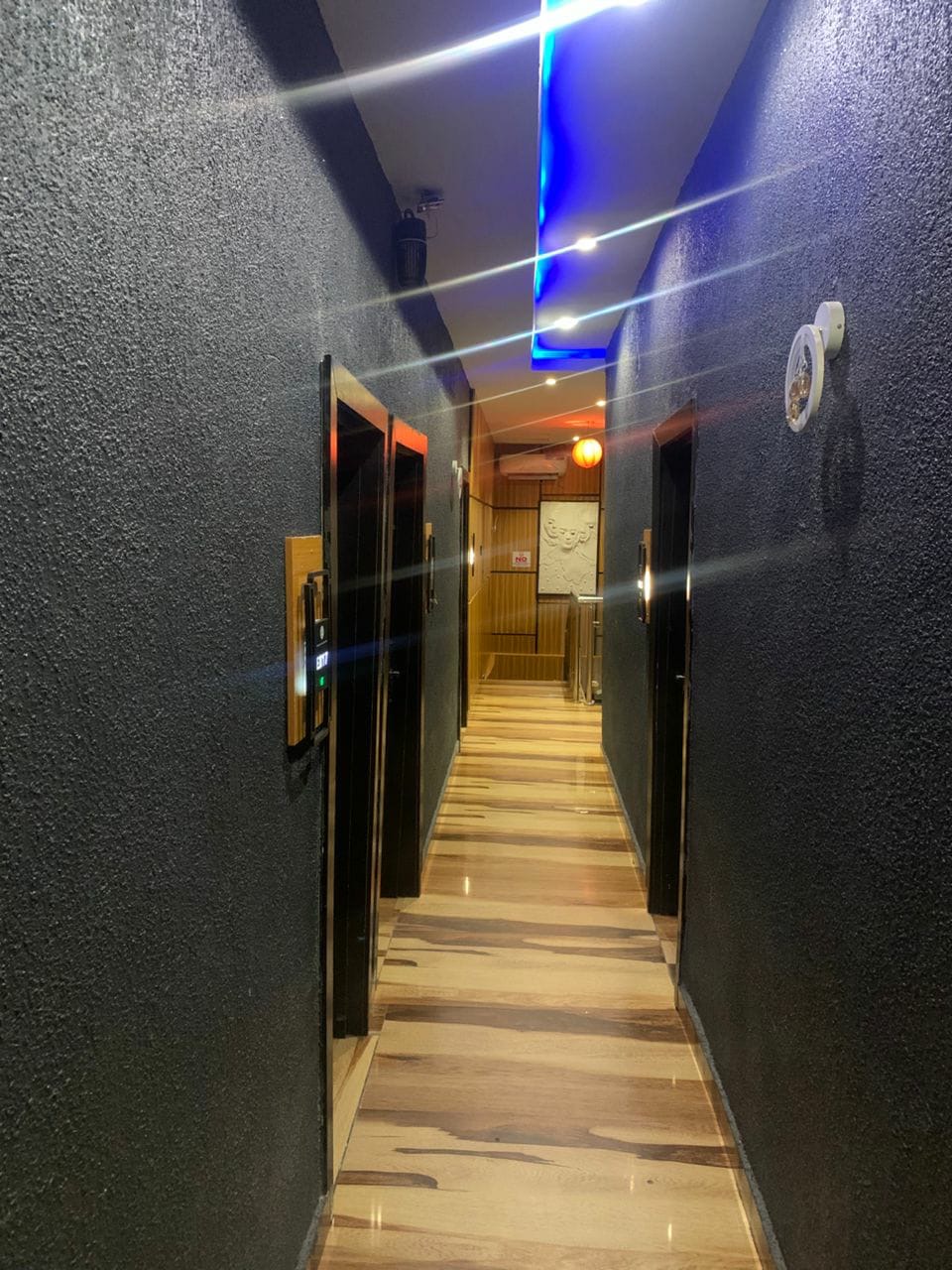 Everlynx Hotel and Suites photo 2