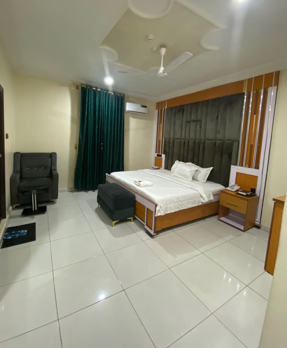 D-Mond's Hotel & Suite photo 9