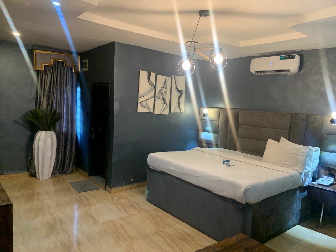 Everlynx Hotel and Suites photo 7