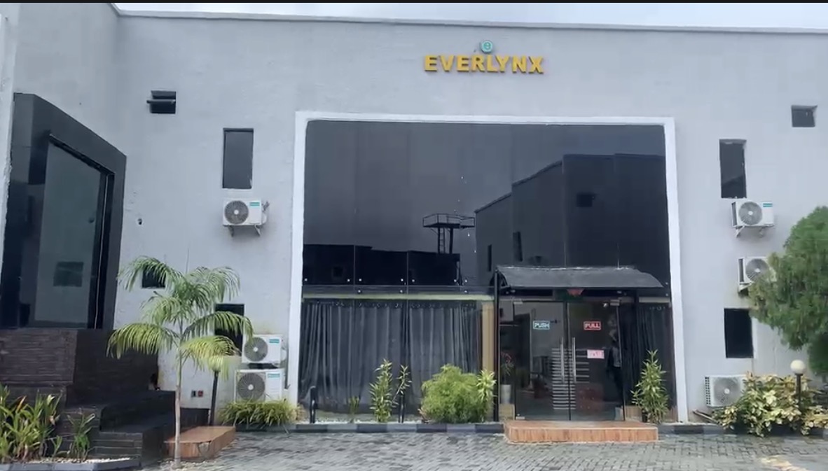 Everlynx Hotel and Suites