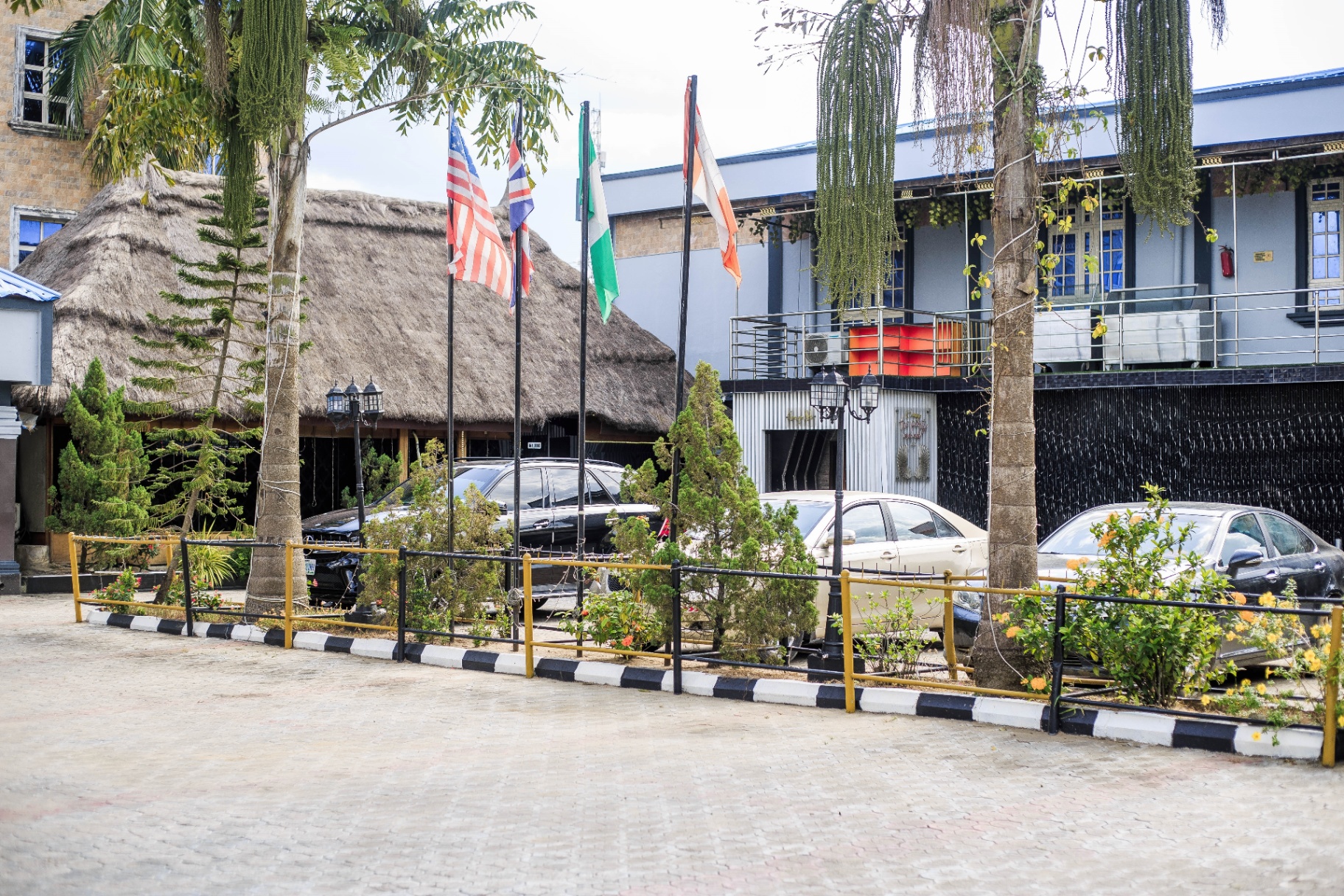 Kelly Continental Hotel